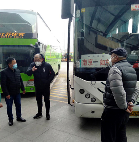 長客運輸一公司一手抓疫情防控，一手抓班線復班